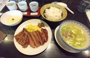 東京生まれ東京育ち、初めて仙台で牛タンを食べる。【たんや善治郎】