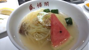 【女ひとり旅】盛楼閣で盛岡冷麺を食べてきた話｜もっちもっち麺と透き通ったスープに感動