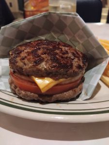 肉ではさむ！？スカイツリーのふもとでパティオンリーのジューシーハンバーガー！